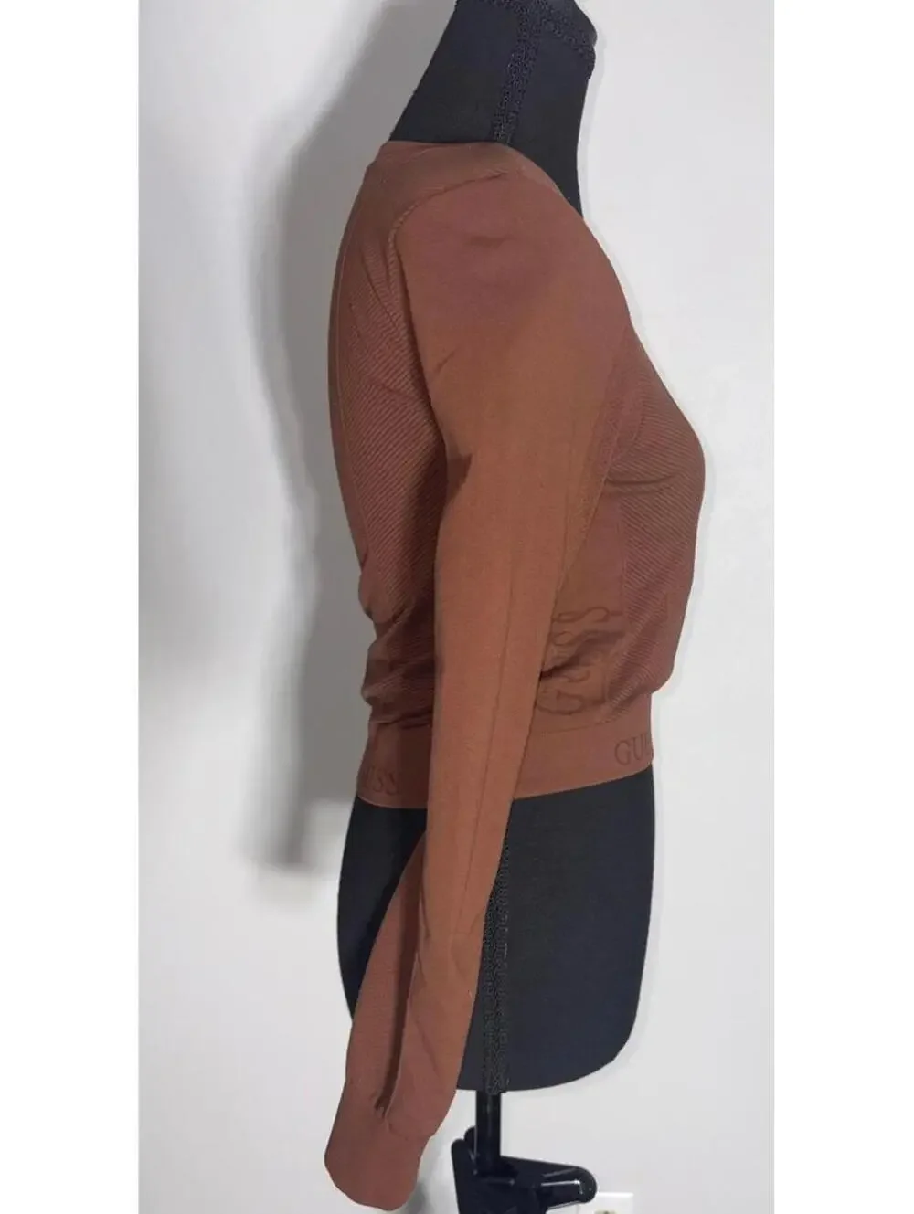 Guess Workout Shirt, Size M - Picture 2 of 7